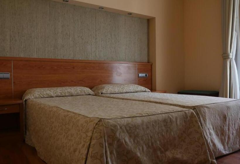 اتاق استاندارد یک نفره, Rusadir