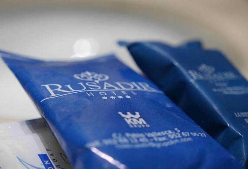 اتاق استاندارد یک نفره, Rusadir