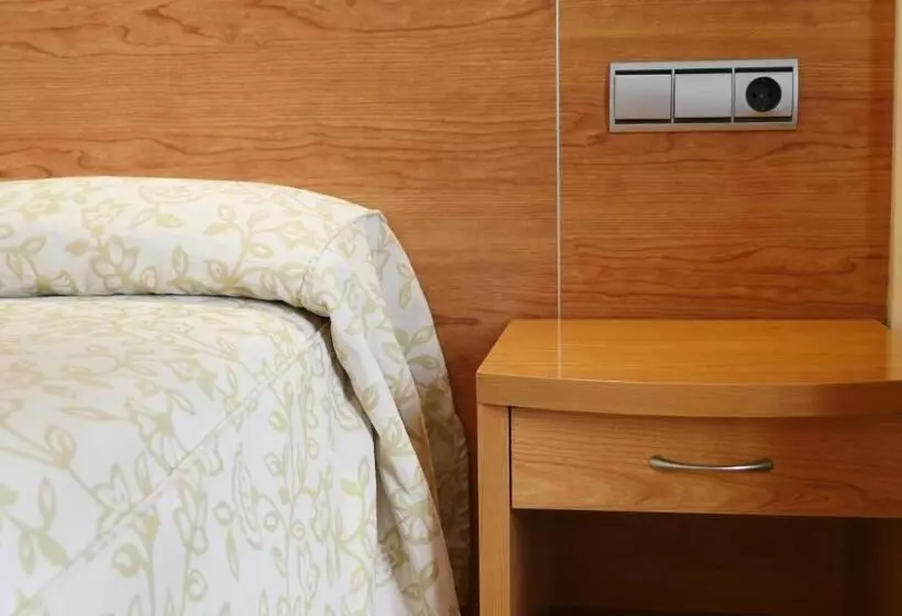 Habitación Estándar Individual, Rusadir