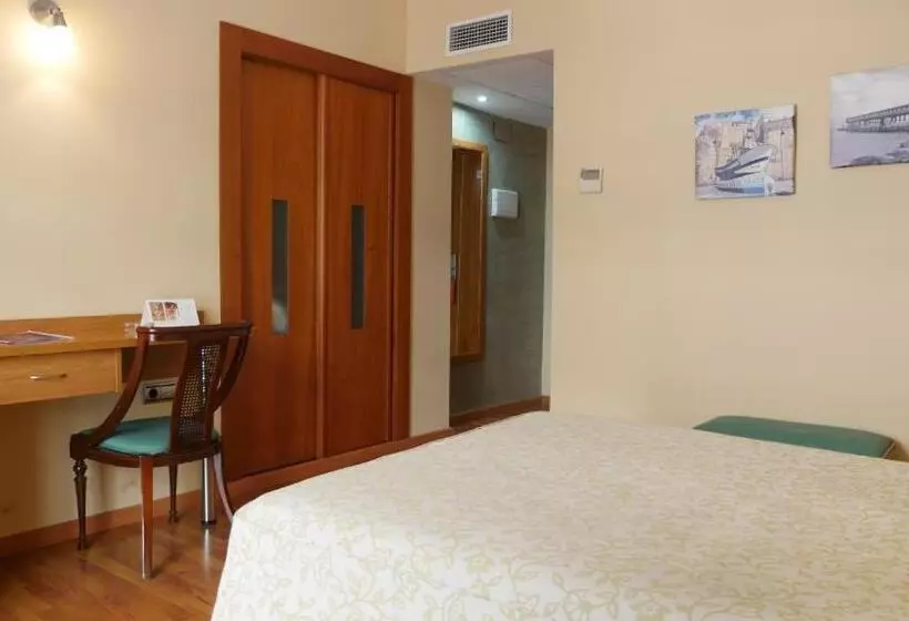 Habitación Estándar Individual, Rusadir