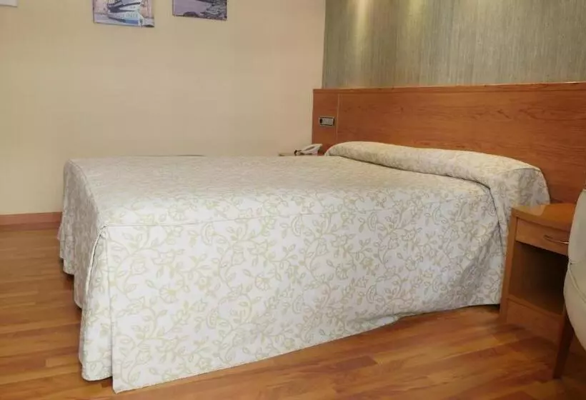 Habitación Estándar Individual, Rusadir