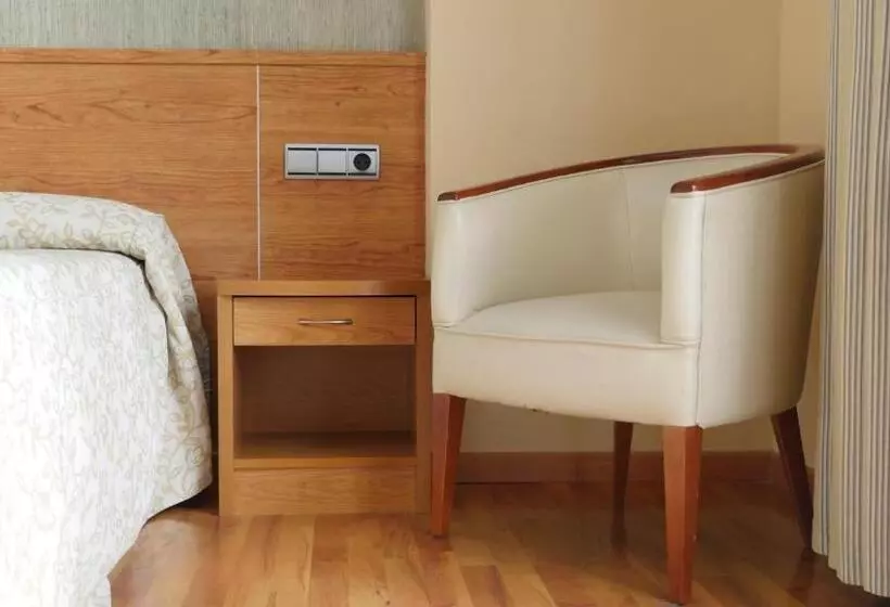 Habitación Estándar Individual, Rusadir
