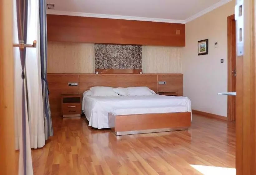 Suite, Rusadir