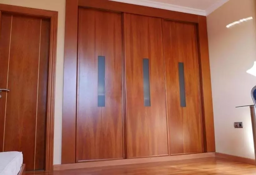 Suite, Rusadir