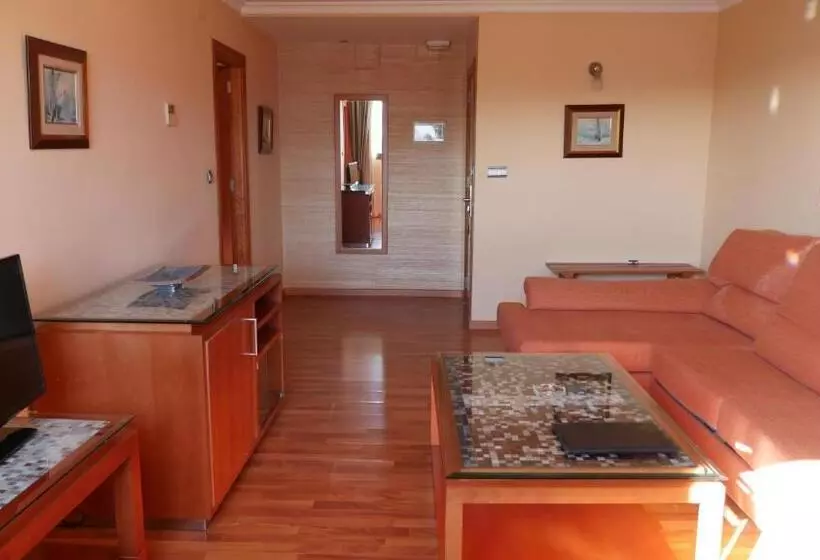 Suite, Rusadir