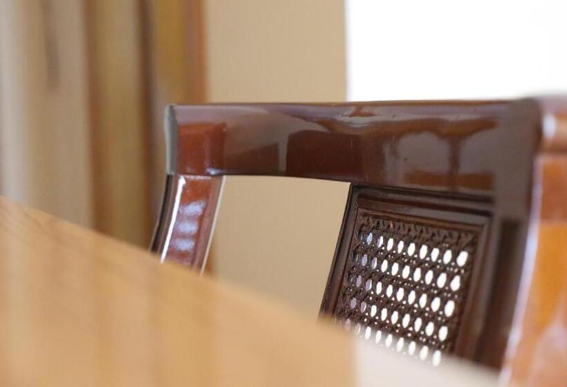 اتاق استاندارد یک نفره, Rusadir