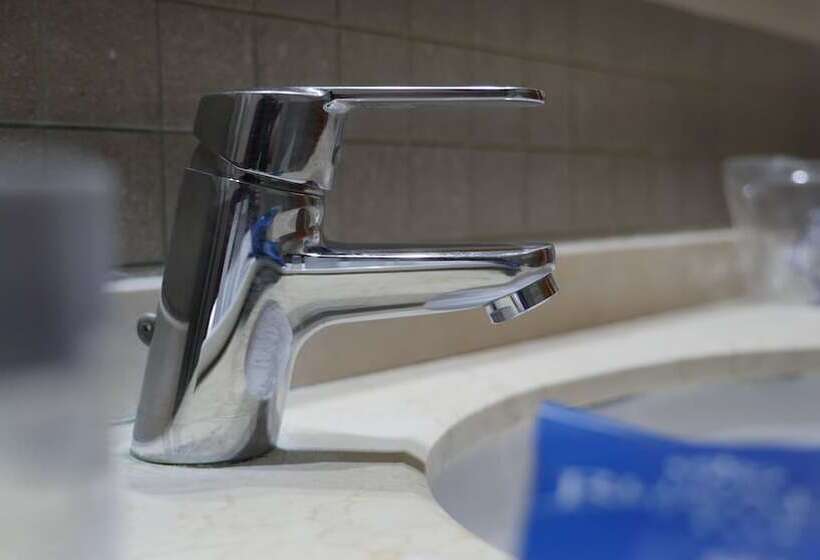 اتاق استاندارد, Rusadir