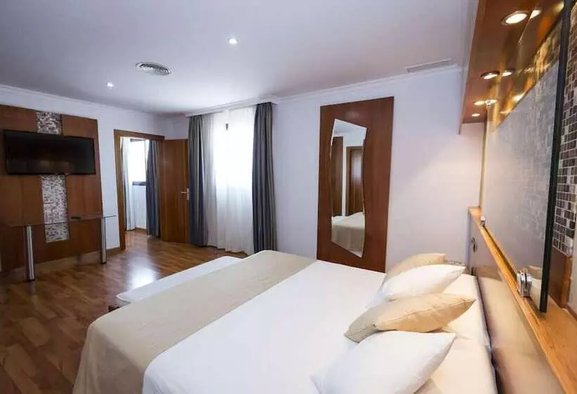 Suite, Rusadir