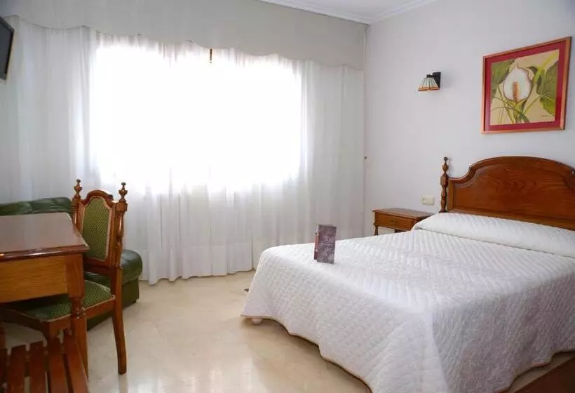 اتاق استاندارد یک نفره, Serantes