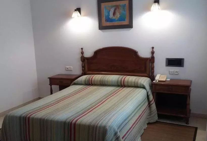 اتاق استاندارد یک نفره, Serantes