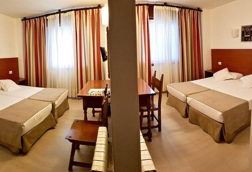 四人标准间, Torres Touriño