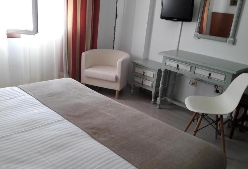 标准间, Torres Touriño