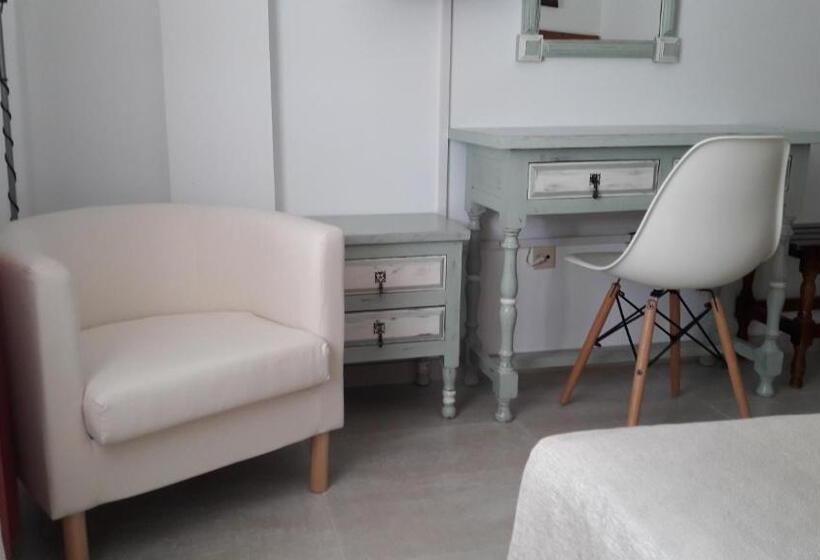 标准间, Torres Touriño