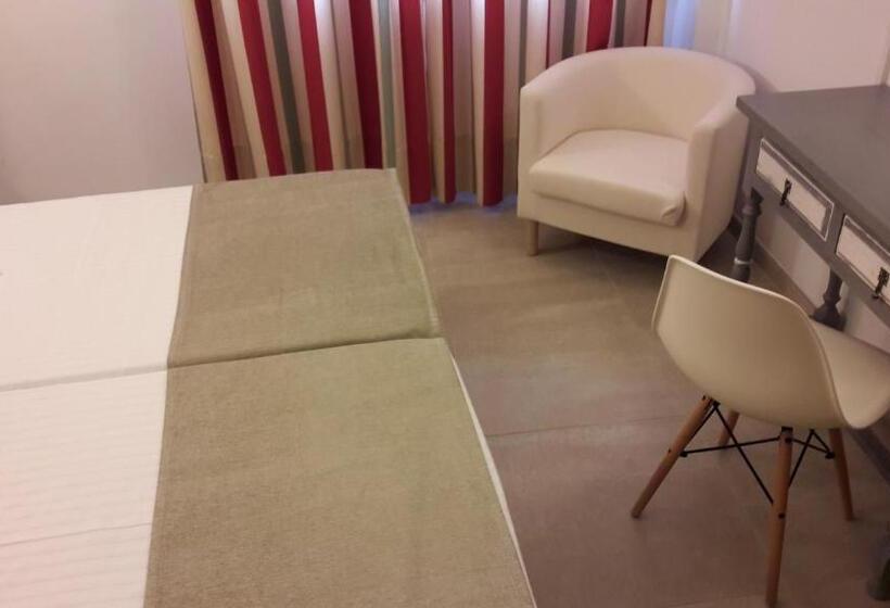 四人标准间, Torres Touriño