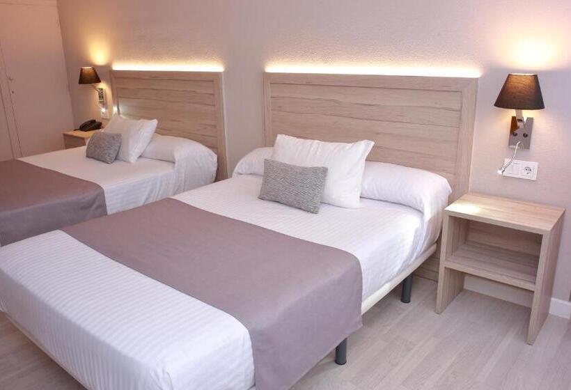 غرفة عائلية, Villa De Verín