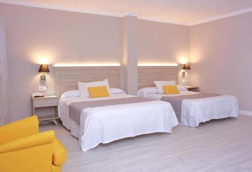 غرفة عائلية, Villa De Verín