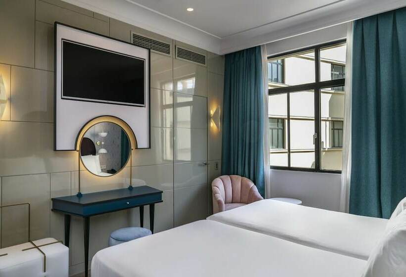 اتاق عادی, Vincci Capitol