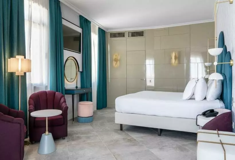 اتاق استاندارد با تراس, Vincci Capitol