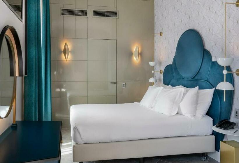 اتاق استاندارد با تراس, Vincci Capitol