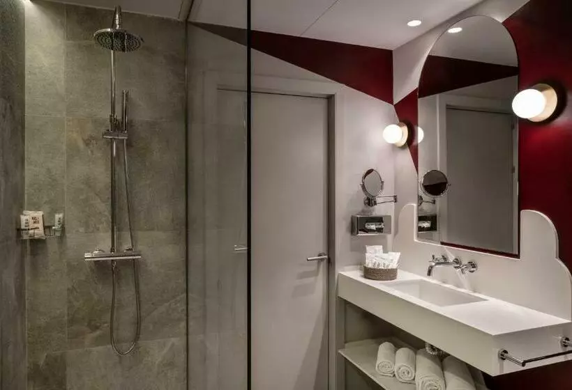 اتاق استاندارد با تراس, Vincci Capitol