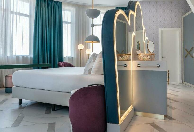 اتاق لوکس با چشمانداز, Vincci Capitol