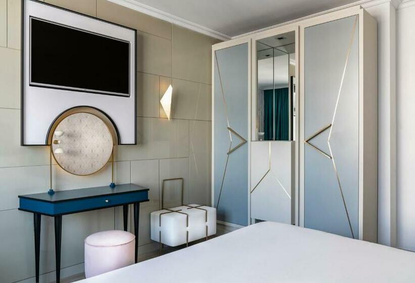 اتاق اکونومی, Vincci Capitol