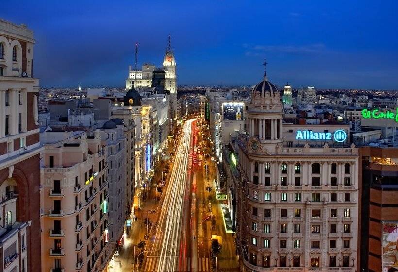 اتاق لوکس با چشم‌انداز, Vincci Capitol