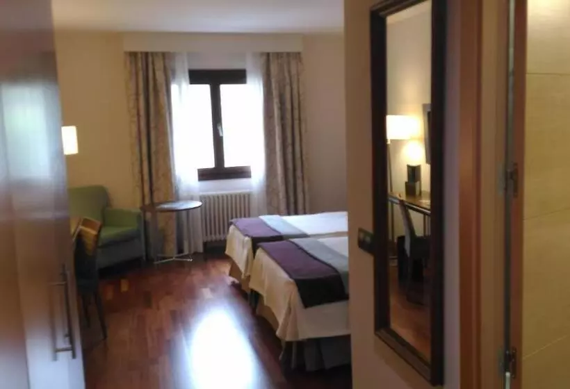 اتاق استاندارد, Parador de Villafranca del Bierzo