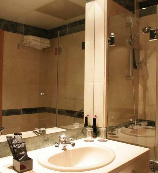 اتاق استاندارد, Rafaelhoteles Piramides