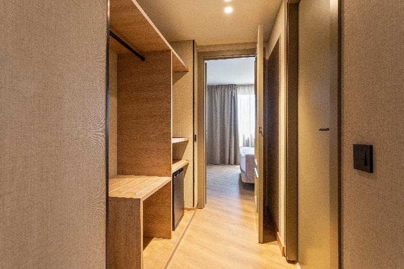 اتاق استاندارد چهار تخته, Rafaelhoteles Piramides