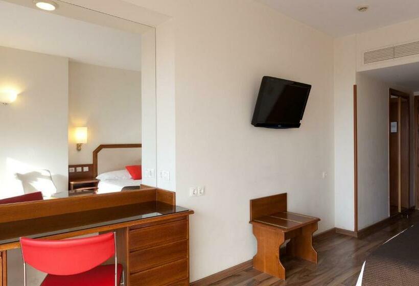 اتاق استاندارد, Senator Barajas