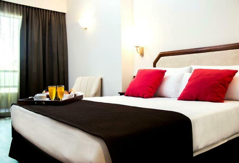 اتاق استاندارد, Senator Barajas