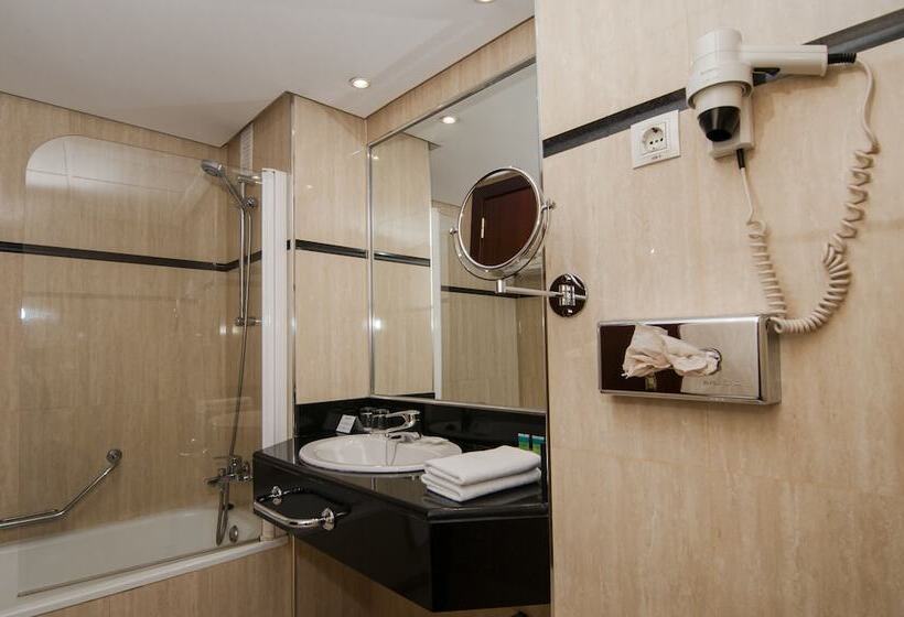 اتاق استاندارد, Senator Barajas