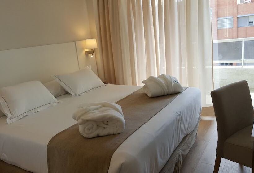 اتاق استاندارد, Senator Barajas