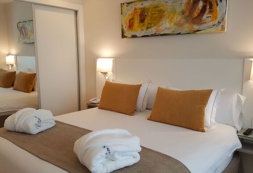 اتاق اجرایی, Senator Barajas