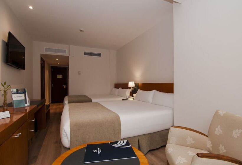 اتاق خانوادگی, Senator Barajas