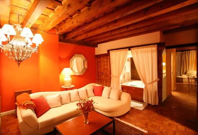 デラックススイート, El Hotel De La Villa
