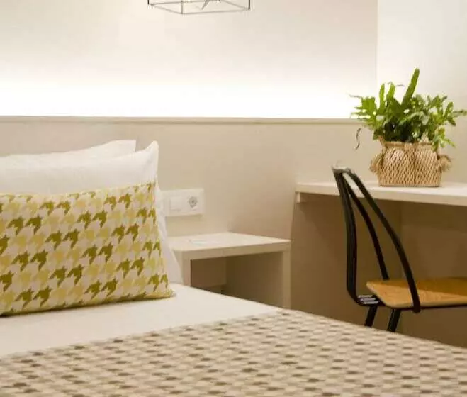 سوییت جونیور, ALEGRIA Plaza Paris & Spa 4*SUP