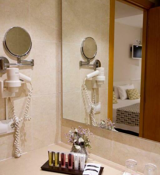 プールビュースタンダードルーム, ALEGRIA Plaza Paris SUP