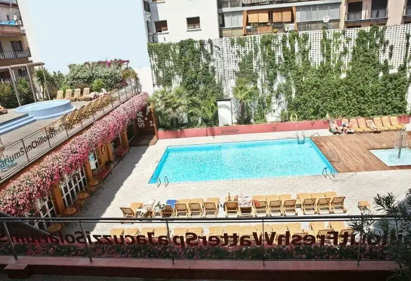 اتاق استاندارد با چشم‌انداز استخر, ALEGRIA Plaza Paris & Spa 4*SUP