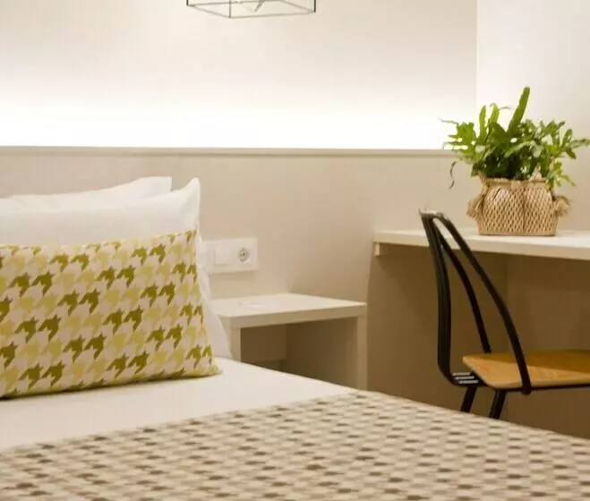 سوییت جونیور, ALEGRIA Plaza Paris & Spa 4*SUP