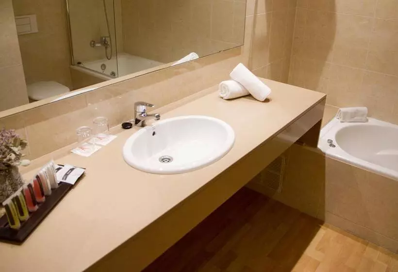 اتاق خانوادگی, ALEGRIA Plaza Paris & Spa 4*SUP