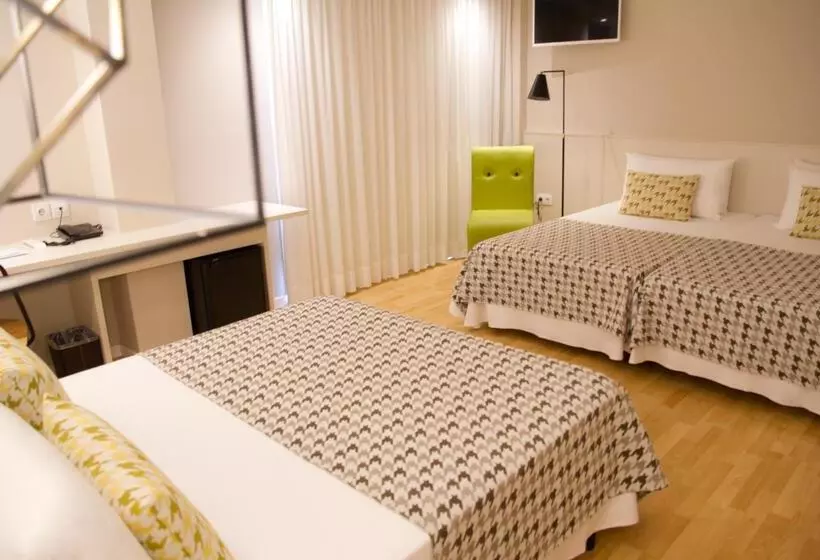 اتاق خانوادگی, ALEGRIA Plaza Paris & Spa 4*SUP