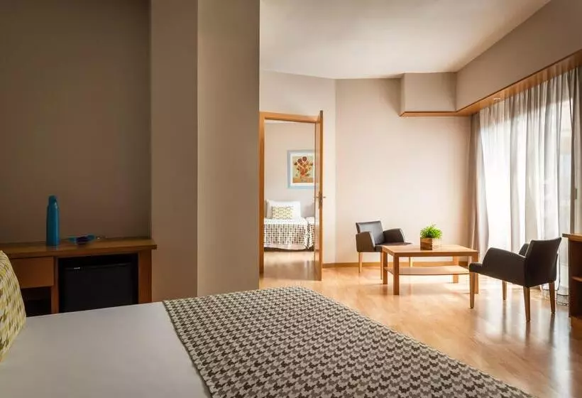 سوییت جونیور, ALEGRIA Plaza Paris & Spa 4*SUP