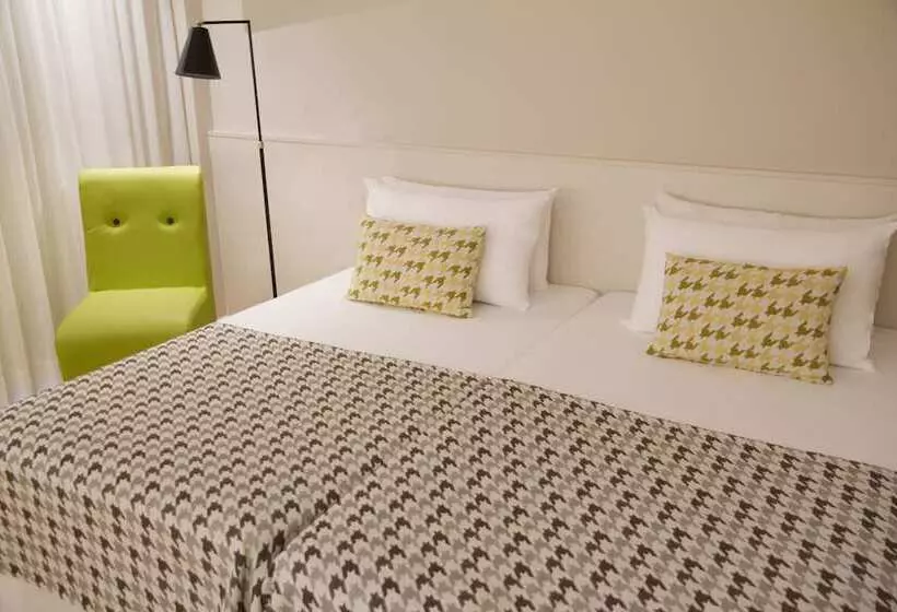 اتاق خانوادگی, ALEGRIA Plaza Paris & Spa 4*SUP