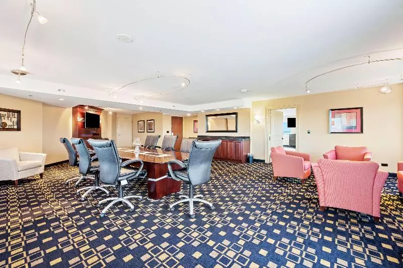اتاق استاندارد با چشم‌انداز استخر, ALEGRIA Plaza Paris & Spa 4*SUP