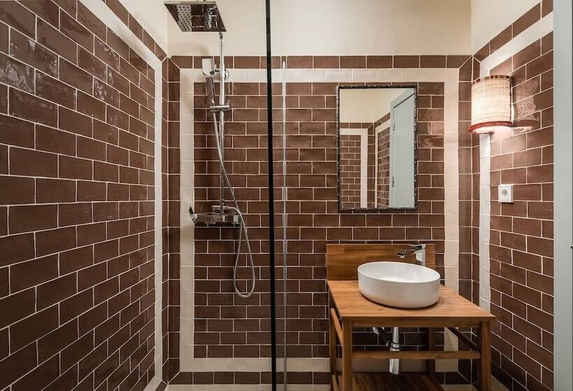 اتاق استاندارد سه نفره, Bypillow Abril