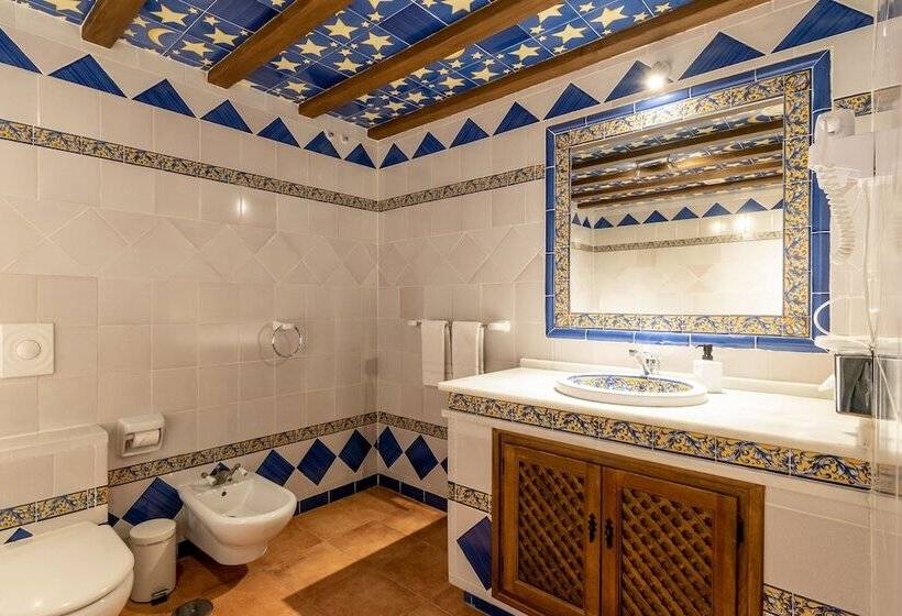 غرفة قياسية, Castillo De Monda