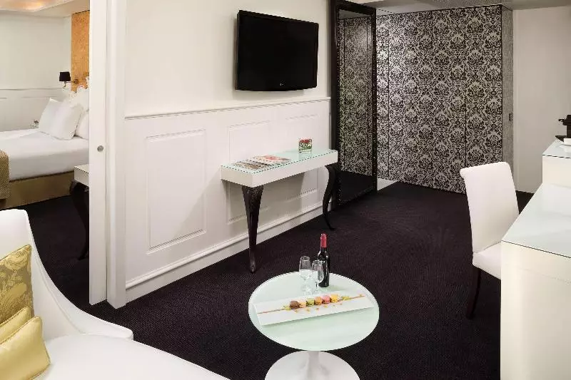 سوییت جونیور, Colón Gran Meliá The Leading Hotels Of The World