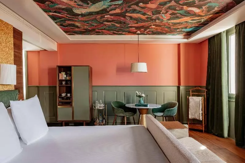 سوئیت با چشم‌انداز, Colón Gran Meliá   The Leading Hotels Of The World